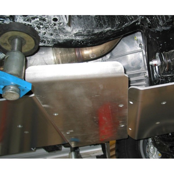 PROTECCION CAJA DE CAMBIOS HILUX REVO