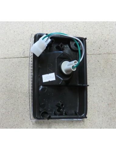LUZ INTERMITENTE/POSICION DELANTERA DERECHA J6