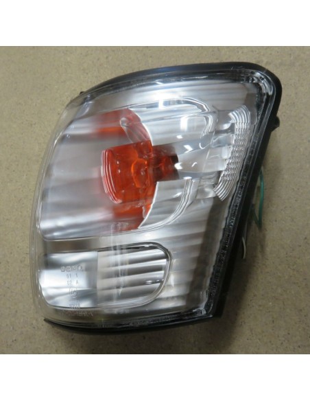 INTERMITENTE DELANTERO IZQUIERDO HILUX (2002 A 2005)