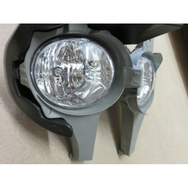 KIT COMPLETO FAROS ANTINIEBLA HILUX (2005-2008)