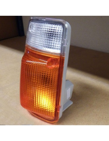 INTERMITENTE DERECHO NISSAN PATROL Y60 (1995-1997)