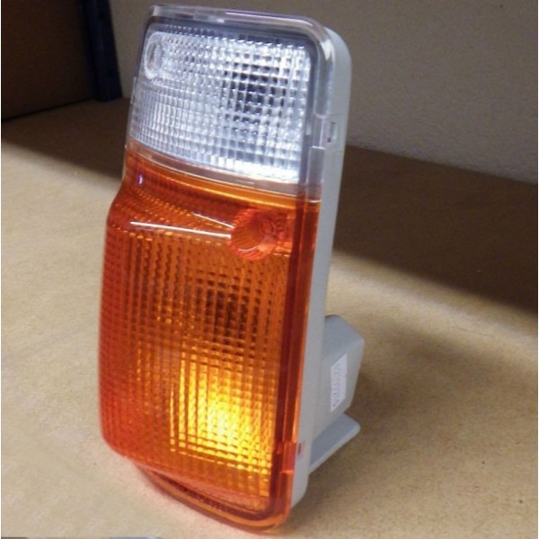 INTERMITENTE DERECHO NISSAN PATROL Y60 (1995-1997)
