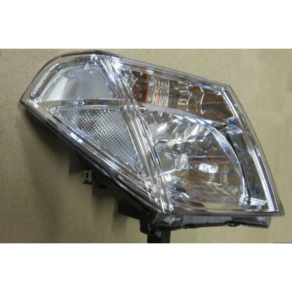 FARO DELANTERO DERECHO NISSAN NAVARA D40 / PATHFINDER R51 (2005-2010)