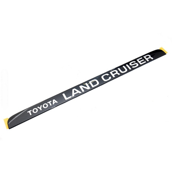 EMBLEMA PORTON TRASERO J-8