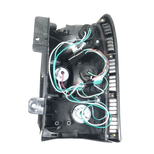 PILOTO TRASERO IZQUIERDO MULTIFUNCION MONTERO V20/40 (1990-1998)