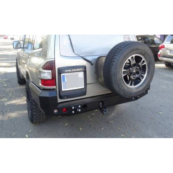 PARACHOQUES TRASERO ACERO REFORZADO MONTERO V60 MITSUBISHI