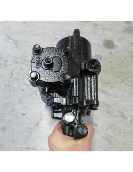 Non-progressive steering box NEW for Toyota Land Cruiser J8 - Original Toyota Land Cruiser