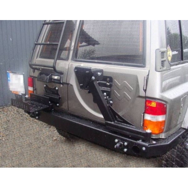 Supporto ruota posteriore destro Nissan Patrol...