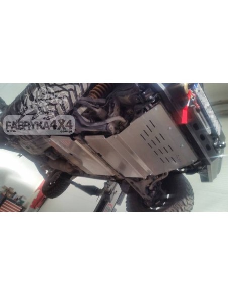 Front protection for Mitsubishi V60 (6mm) - Fabryka 4x4