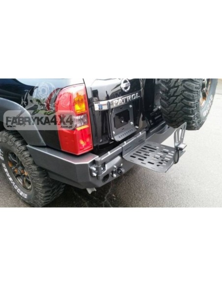 Supporto posteriore sinistro per Jerry Can (30L) per Nissan Patrol GR Y61 (05 - 12) - Fabryka 4x4