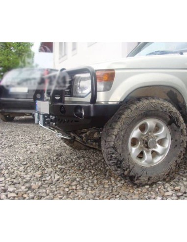 PARACHOQUES DELANTERO ACERO REFORZADO MITSUBISHI MONTERO V20/40 (CON ALETINES)