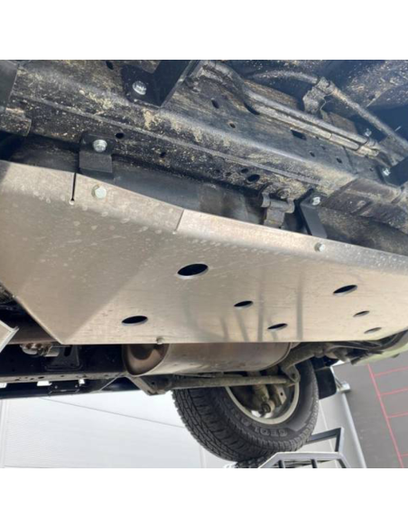 Protección depósito de combustible Toyota Land Cruiser J15 (5 puertas) - Fabryka 4x4