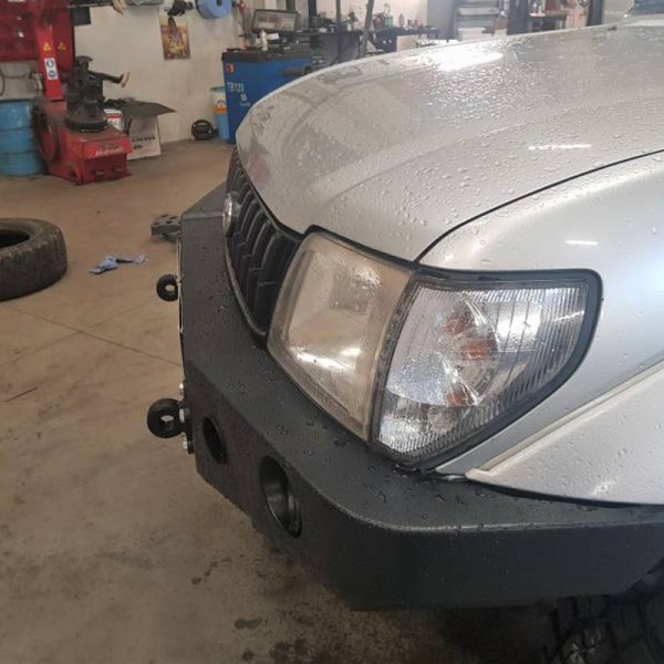 Paraurti anteriore in acciaio rinforzato J9...