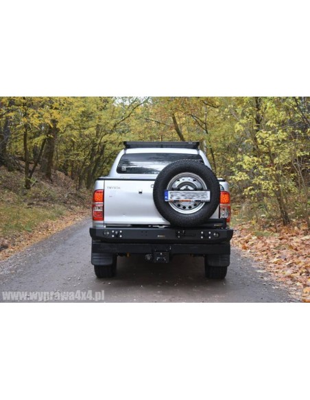 Parachoques trasero reforzado con la posibilidad de montaje de rueda para Toyota Hilux Vigo (2005 - 2015) - Fabryka 4x4