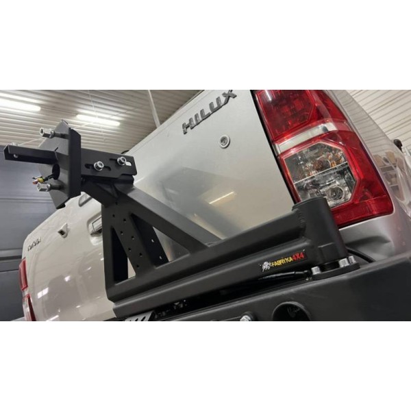 Soporte de rueda trasera Toyota Hilux Vigo (05...