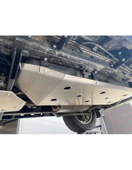 Protección depósito de combustible Toyota Land Cruiser J12 (6mm) - Fabryka 4x4