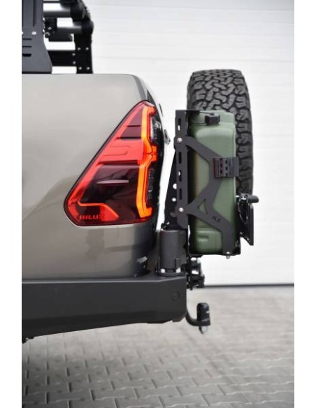 Para-chocs arrière long en acier renforcé avec feux LED Toyota Hilux Revo (2020 - ) - Fabryka 4x4