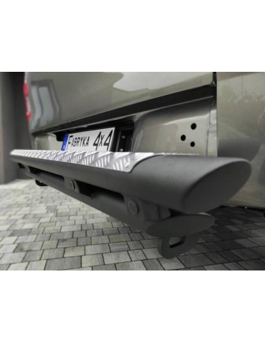 Perfil parachoques trasero Toyota Hilux Revo...