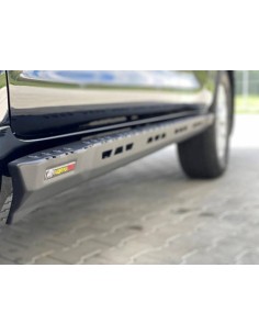 Trittstufen oder verstärkte Seitenschweller J15 (5 Türen)...