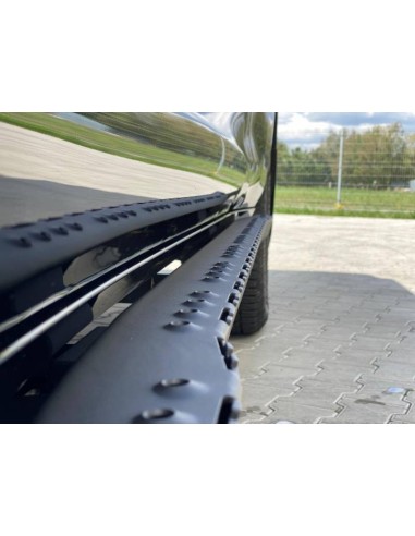 Reinforced side steps or sills J15 (5 doors)...