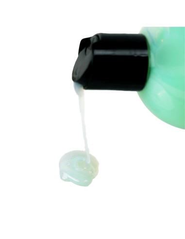 Shampoo mit Wachs zur Autowäsche