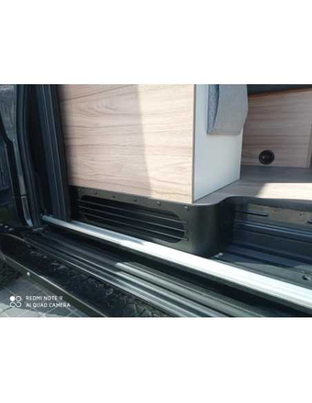 Compartimento parte inferior puerta corredera Mercedes Sprinter Hymer Grand Canyon (a partir de 2019) - N4 - Offroad