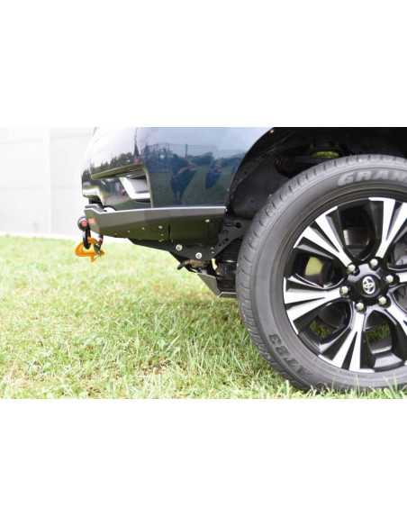 Parachoques delantero de acero reforzado Toyota Land Cruiser J15 slim (2017 - ) - Fabryka 4x4