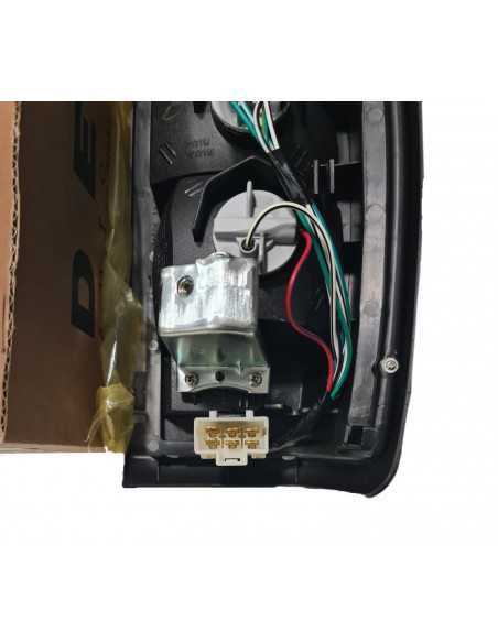 Left / right rear light for Nissan Navara D22 (6-pin plug) approved.
