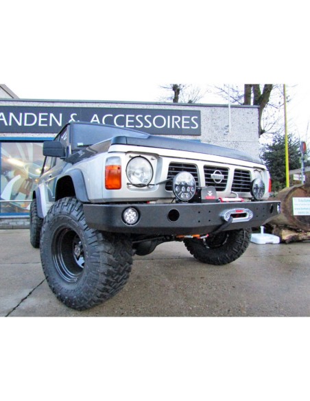 Front bumper with reinforced steel (with headlight holes) for Nissan Patrol GR Y60 - Fabryka 4x4.
