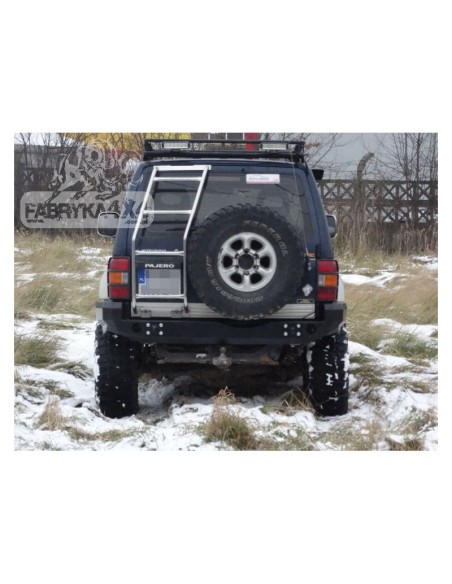 Parachoques trasero de acero reforzado Mitsubishi Montero V20 / 40 (con aletines) Mitsubishi - Fabryka 4x4