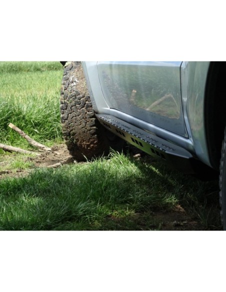 Estriberas o taloneras reforzadas Mitsubishi Montero / pajero III (3 puertas) - Fabryka 4x4