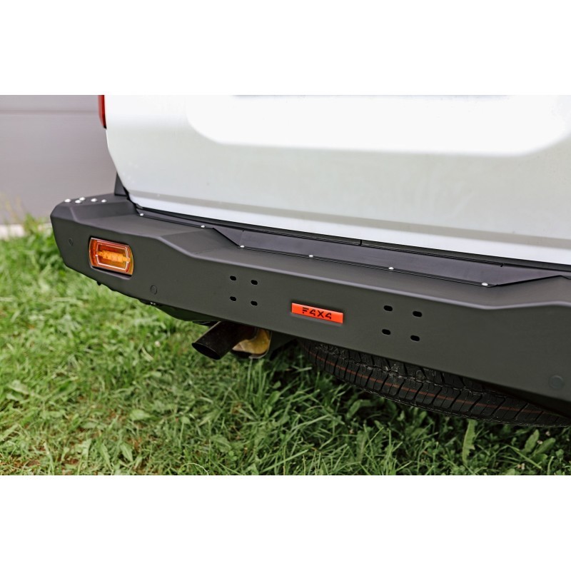 Para-choque traseiro de aço reforçado com luzes LED e barra de reboque para Isuzu D-Max (2020 - ) - Fabryka 4x4