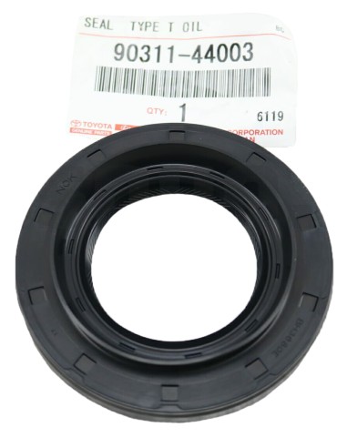 Transmission case seal, Left side for Toyota...
